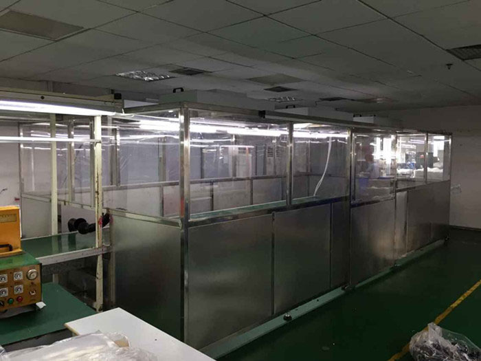 可拓展?jié)崈襞镉址Q(chēng)為連體凈化棚或者可連接無(wú)塵棚，層流工作棚